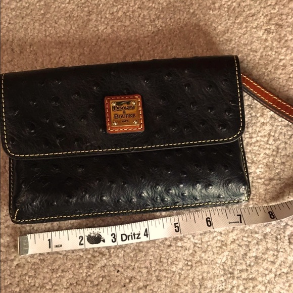 Dooney & Bourke NWT Black Ostrich Milly Wristlet. - Picture 6 of 8